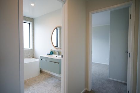 Photo of property in 47 Metoriti Crescent, Karaka, 2124