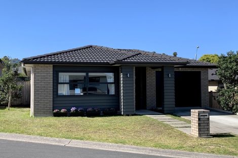 Photo of property in 79 Maylee Crescent, Gulf Harbour, Whangaparaoa, 0930