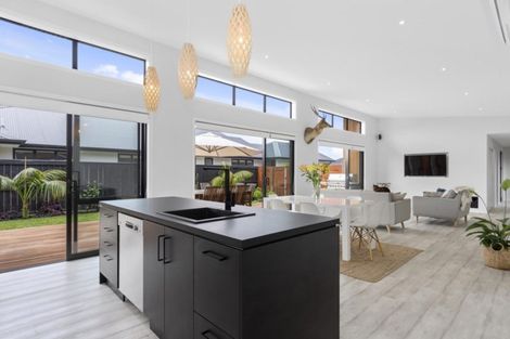 Photo of property in 10 Rotomanu Place, Pyes Pa, Tauranga, 3112