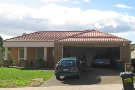 Photo of property in 17 Brookwood Drive, Henderson, Auckland, 0612