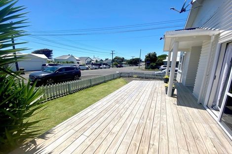 Photo of property in 162 Lemon Street, Strandon, New Plymouth, 4312