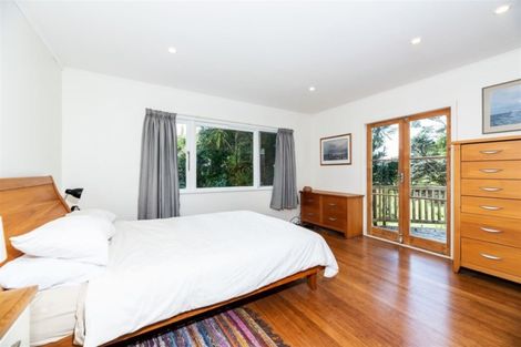 Photo of property in 136 Piha Road, Piha, New Lynn, 0772