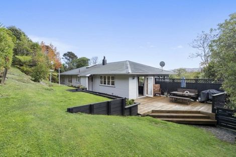 Photo of property in 98 Manuka Street, Stokes Valley, Lower Hutt, 5019