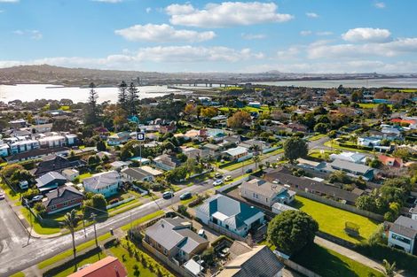 Photo of property in 44 Mcintyre Road, Mangere Bridge, Auckland, 2022