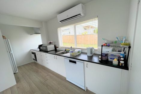 Photo of property in 1/71 Carlisle Road, Torbay, Auckland, 0632