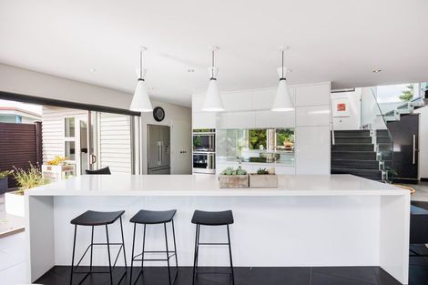 Photo of property in 25 Trent Avenue, Hokowhitu, Palmerston North, 4410