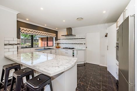Photo of property in 8 Rifleman Lane, Paraparaumu Beach, Paraparaumu, 5032