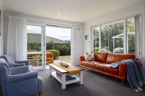 Photo of property in 2 Les Wakefield Road, Mapua, 7005