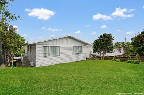 Photo of property in 77 Baylands Drive, Newlands, Wellington, 6037