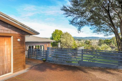 Photo of property in 20 Oratia Drive, Glen Eden, Auckland, 0602