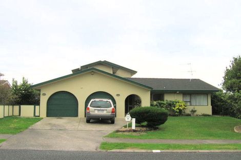 Photo of property in 3 Sunnyview Avenue, Shelly Park, Auckland, 2014
