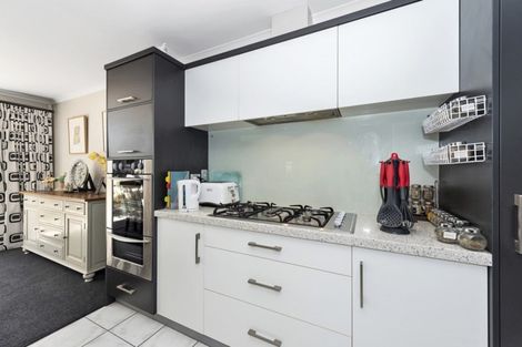 Photo of property in 22 Nielsen Gardens, Rototuna, Hamilton, 3210