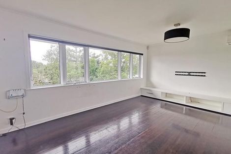 Photo of property in 1/1 Anne Road, Hillcrest, Auckland, 0627