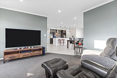 Photo of property in 17 Maple Grove, Solway, Masterton, 5810