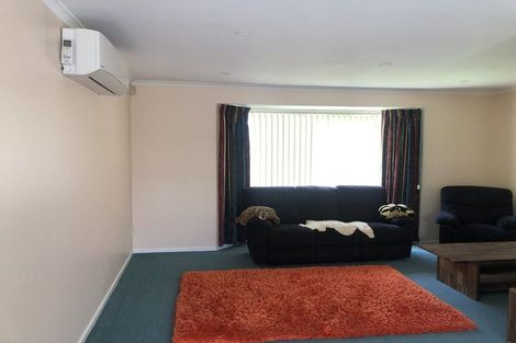 Photo of property in 19 Cairns Crescent, Rototuna, Hamilton, 3210