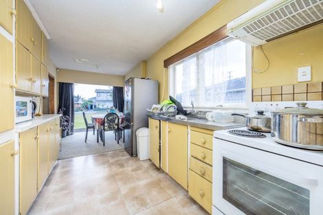 Photo of property in 2 Lansdown Avenue, Papatoetoe, Auckland, 2025