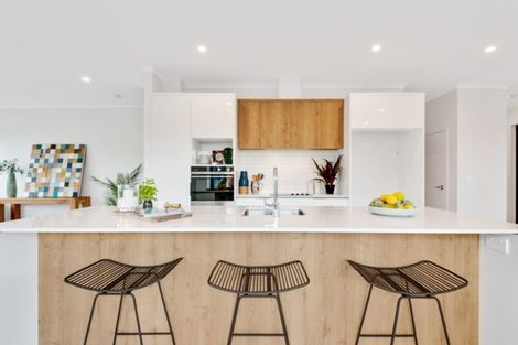 Photo of property in 40 Owen Chapman Drive, Red Beach, 0932