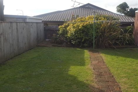 Photo of property in 59 Morley Street, New Plymouth, 4310