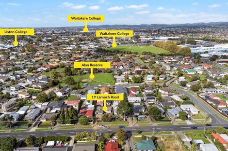 Photo of property in 19 Larnoch Road, Henderson, Auckland, 0610