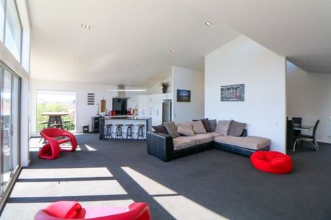 Photo of property in 92 Douglas Street, Highfield, Timaru, 7910