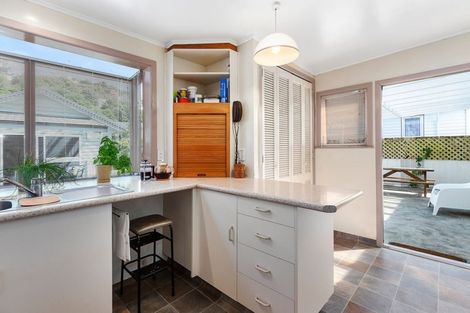 Photo of property in 61 Tauhinu Road, Miramar, Wellington, 6022