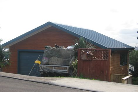 Photo of property in 18 Gibbs Crescent, Red Hill, Papakura, 2110