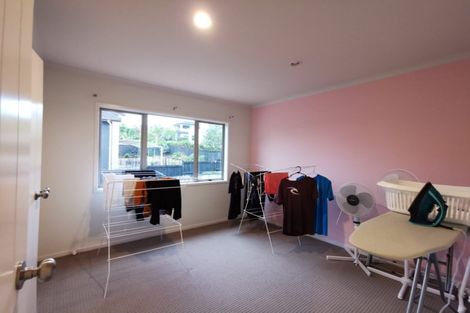 Photo of property in 10 Baverton Drive, Flat Bush, Auckland, 2016