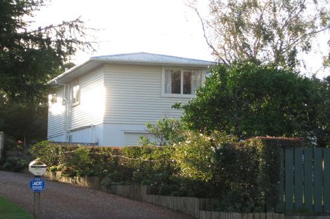 Photo of property in 18 Hepburn Road, Glendene, Auckland, 0602