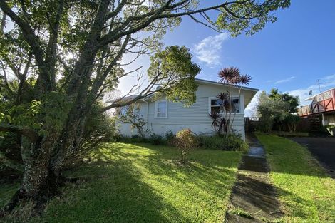 Photo of property in 45 Blakeborough Drive, Forrest Hill, Auckland, 0620