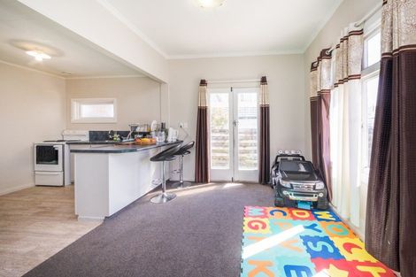 Photo of property in 21a Haydon Street, Roslyn, Palmerston North, 4414