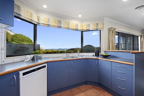 Photo of property in 9 Oceanview Terrace, Tirohanga, Lower Hutt, 5010