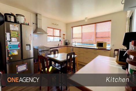 Photo of property in 27 Domain Street, Waiuku, 2123