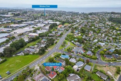 Photo of property in 2/235 Sunset Road, Sunnynook, Auckland, 0632