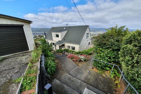 Photo of property in 47 Pokohiwi Road, Normandale, Lower Hutt, 5010