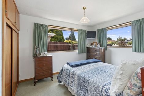 Photo of property in 1/13 Winters Road, Redwood, Christchurch, 8051