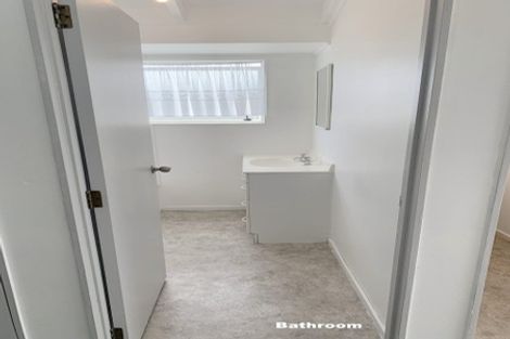 Photo of property in 1/26 Peterhouse Place, West Harbour, Auckland, 0618