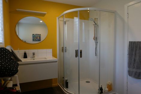 Photo of property in 10 Konini Crescent, Waikanae Beach, Waikanae, 5036