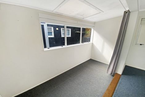 Photo of property in 37 Moa Point Road, Moa Point, Wellington, 6022