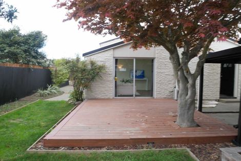 Photo of property in 2/30a Nortons Road, Avonhead, Christchurch, 8042