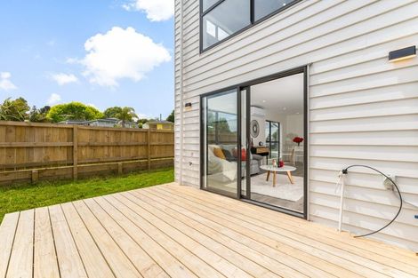 Photo of property in 89a Oreil Avenue, West Harbour, Auckland, 0618