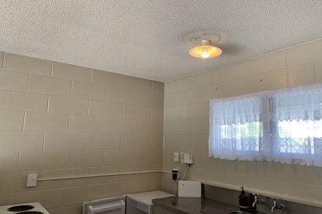 Photo of property in 8/32 Blockhouse Bay Road, Avondale, Auckland, 1026