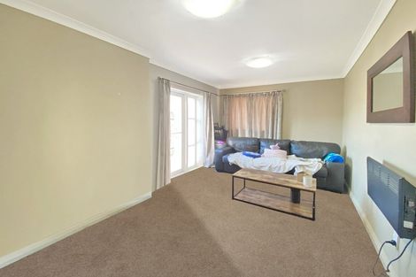 Photo of property in 84 Miramar North Road, Miramar, Wellington, 6022
