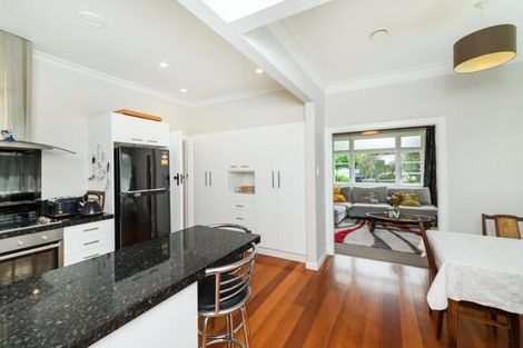 Photo of property in 10 Hardie Street, Hokowhitu, Palmerston North, 4410