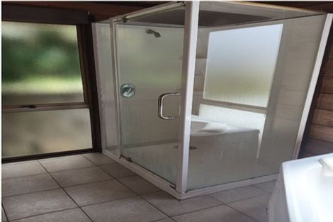 Photo of property in 3 Chestnut Grove, Maungaraki, Lower Hutt, 5010