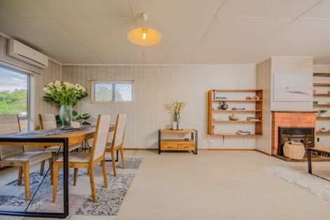 Photo of property in 25 Sullivan Avenue, Mangere Bridge, Auckland, 2022