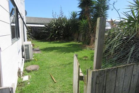 Photo of property in 26 Barneys Farm Road, Clendon Park, Auckland, 2103