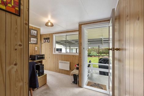 Photo of property in 17 Meadowvale Drive, Levin, 5510