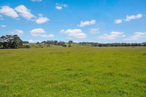 Photo of property in 522 Wainui Road, Wainui, Silverdale, 0992