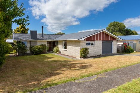 Photo of property in 41 Atkinson Street, Woodville, 4920