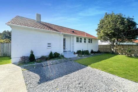 Photo of property in 24 Sare Crescent, Fairfield, Hamilton, 3214